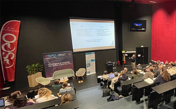 Conférence lors d'une journée de rencontre du réseau REVE